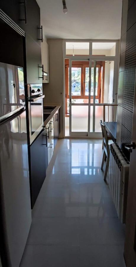 Apartamento Dos Habitaciones Exterior Y Bien Comunicado San Salvador de Poio ภายนอก รูปภาพ